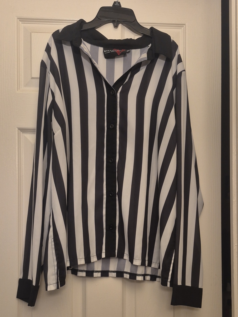 Kensie Black and White Vertical Stripe Button-Up Shirt
